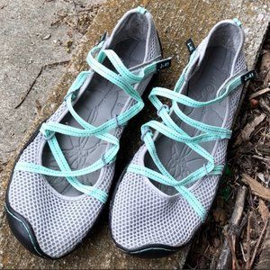 J-41 Barefoot design strappy sandals water shoes